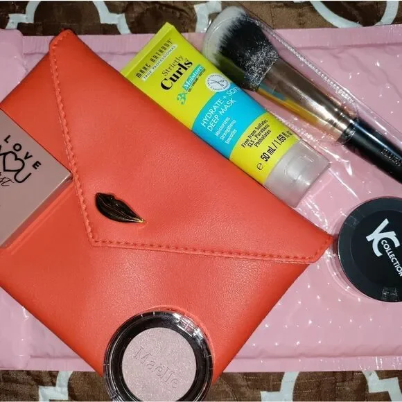 Make up bundle - Picture 3 of 7